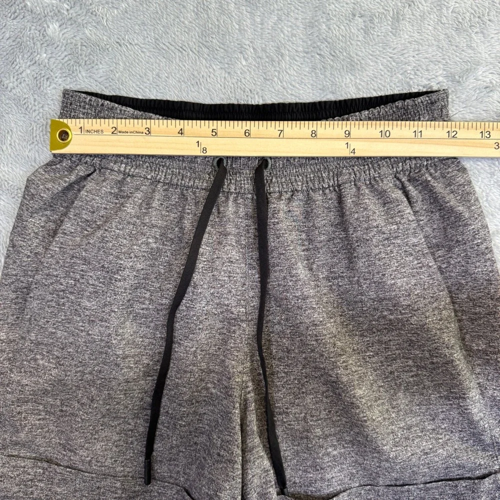 Lululemon Shorts Women 2 Heather Lux Heather Gray Spring Break Away Short II 3